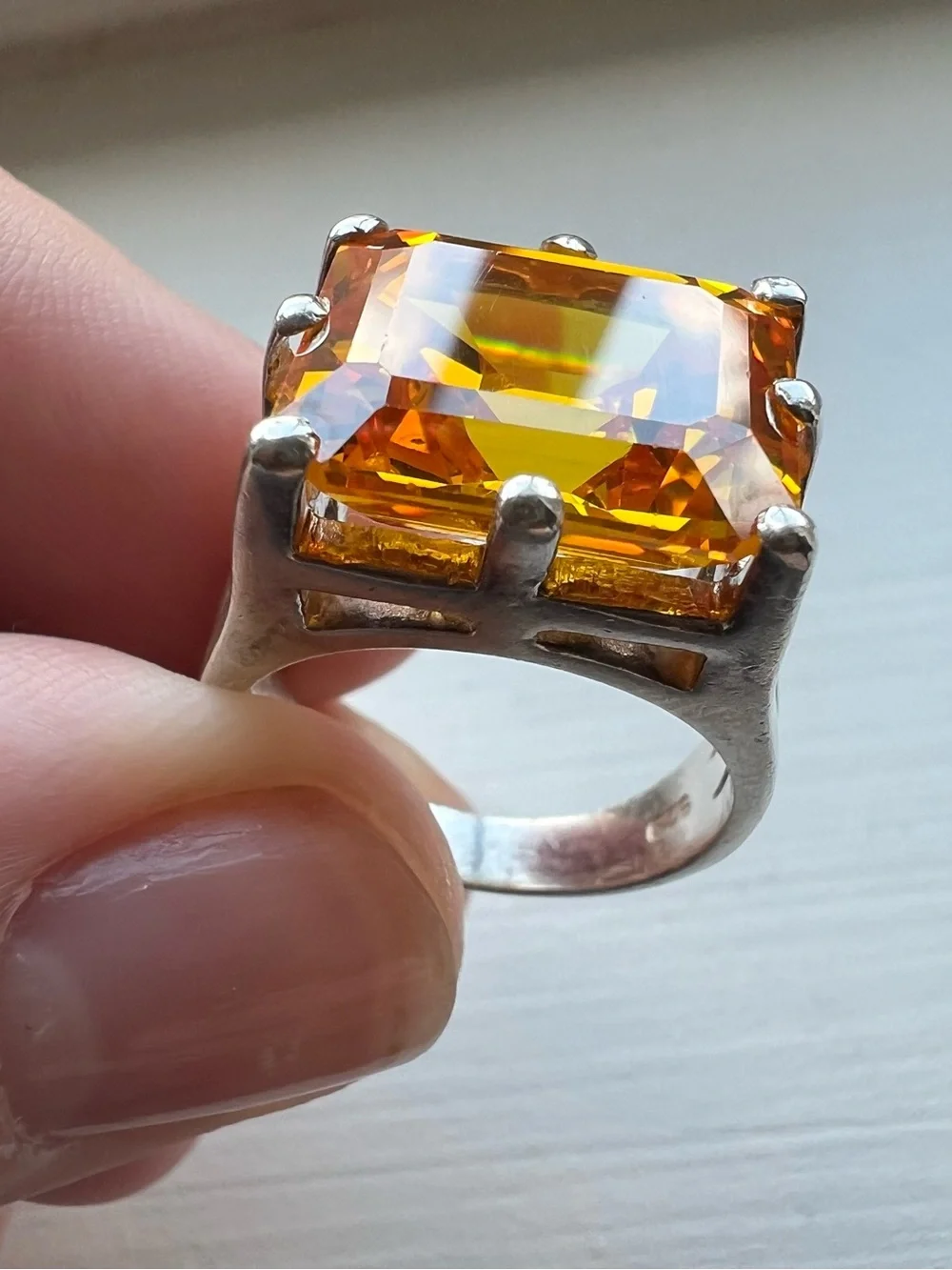 Vintage Sterling Silver Ring with Large Amber-Cut Yellow / Orange Stone 925